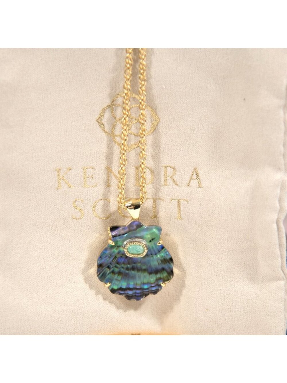 Kendra Scott Lucia Blue Green Iridescent Abalone Shell Pendant Necklace NWT